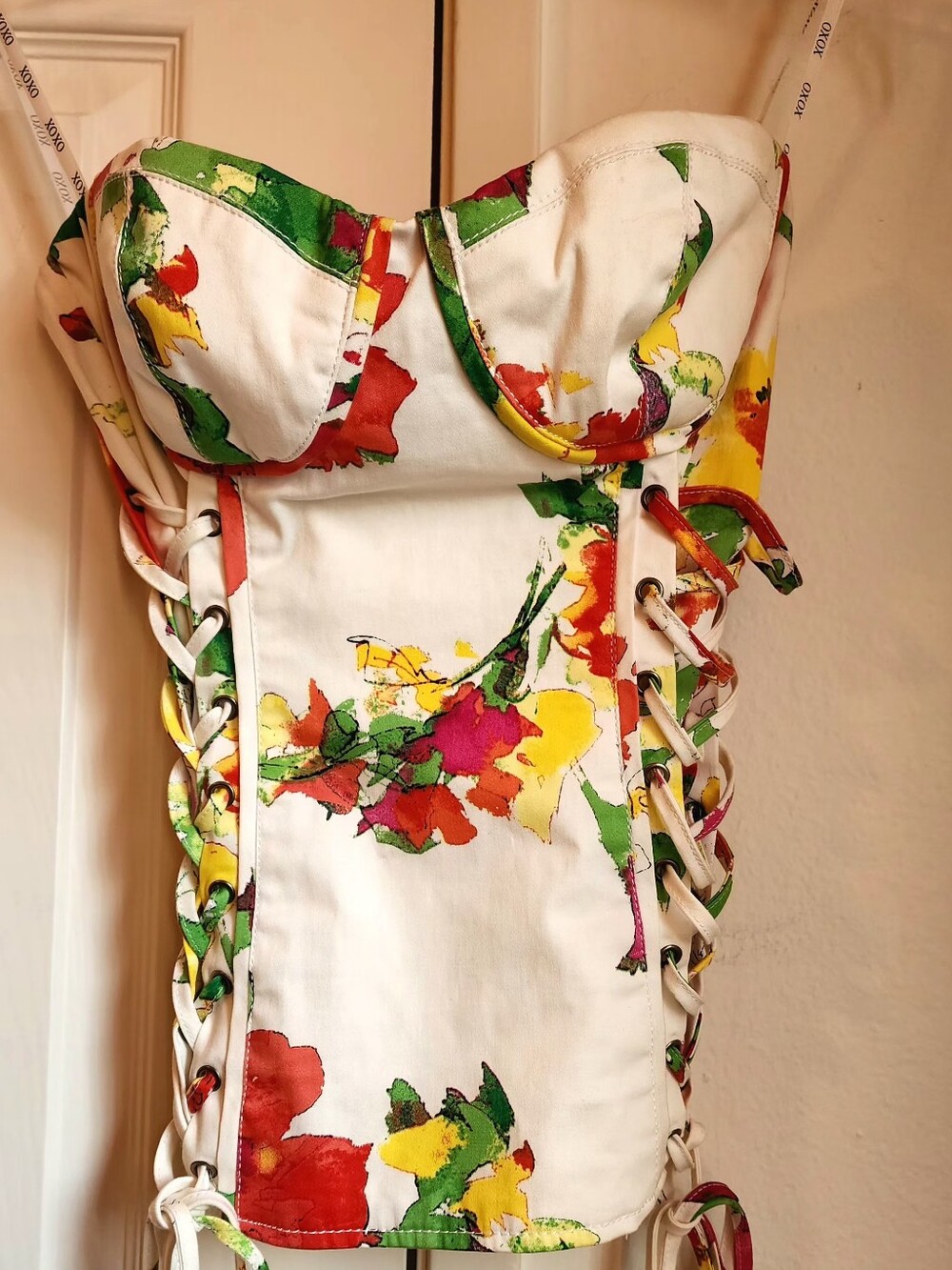XOXO White Floral Lace-Up Bustier Top - Women's